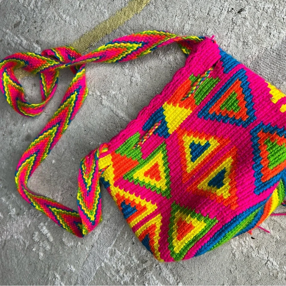 Colorful Geometric Patterned Bag - Picture 3 of 3